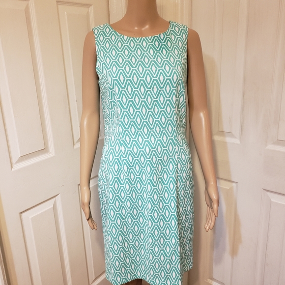 NEW! Mario Serrani Sleeveless Shift Dress- 8 - Picture 3 of 13